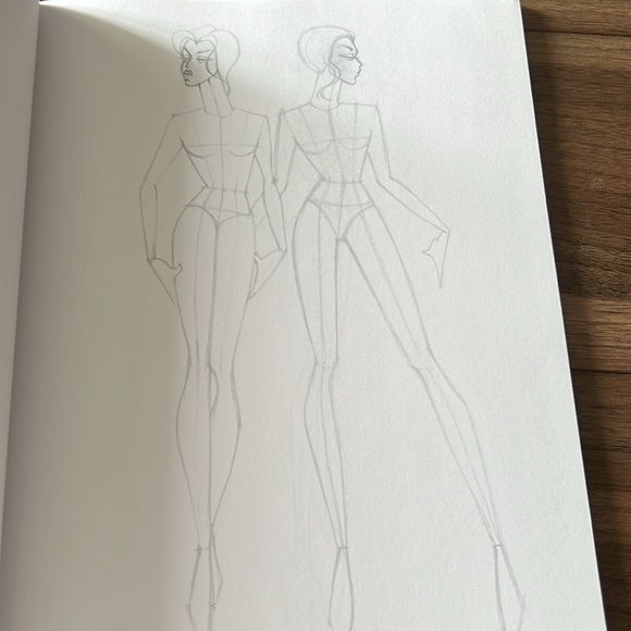 NWOT Fashion Design Sketchbook: Women’s Wear Fashion Illustration Templates. - Picture 8 of 8